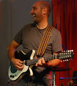 Bruno-De-Faveri-danelectro0 (26K)
